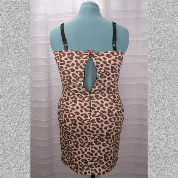 NWT Lazy Oaf Leopard Heart Mini Dress - M - Picture 3 of 11
